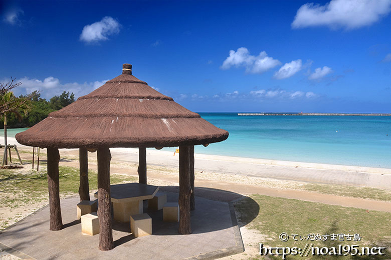 ビーチの東家-パイナガマビーチ
