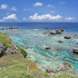 東平安名崎の断崖と青い海