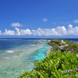 東平安名崎の青い海と雲