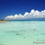 伊良部島のエメラルドの海