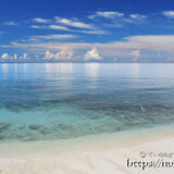 べた凪のムスヌン浜