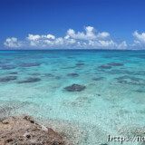 ムスヌン浜のサンゴ礁の海