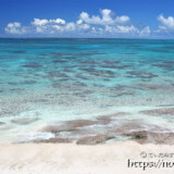 ムスヌン浜のサンゴ礁の海