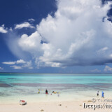 フナクスビーチと入道雲