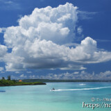 パイナガマビーチに現れた巨大な入道雲