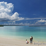 パイナガマビーチに現れた巨大な入道雲