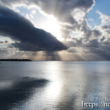 凪の海と天使のはしご