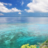 断崖の先の絶景-三角点より-