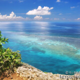 断崖の先の絶景-三角点より-