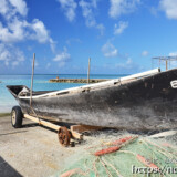 年季の入った木造のサバニ