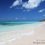 波音だけが響く静かなビーチ-長間浜-