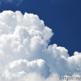 もくもくと成長する入道雲