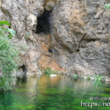 ムイガー-断崖の下の湧き水