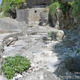 断崖の下の井戸-サバウツガー