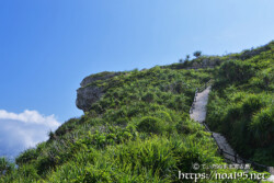 ムイガー断崖に上る階段