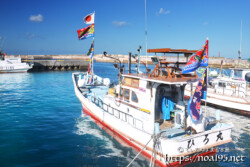 大漁旗を飾った漁船（2017年の正月撮影）