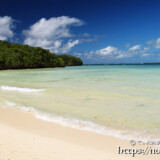 ビーチに打ち寄せる波-クウラビーチ