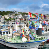 漁船に飾られた大漁旗-伊良部島海神祭