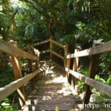 遠見台・トゥンバラへ続く階段-大神島