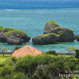 半円形に奇岩が並ぶカミカキス-大神島
