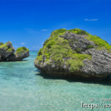 奇岩が並ぶ海-大神島