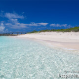 来間島猫の舌ビーチの青い海