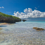 来間島猫の舌ビーチと入道雲