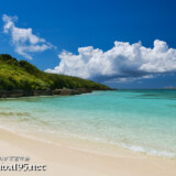 来間島猫の舌ビーチと入道雲