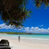 洞窟のあるビーチ-曲元の浜