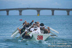 息のあったきれいな櫂さばき-狩俣海神祭