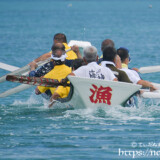 迫力満点の漕ぎっぷり-狩俣海神祭