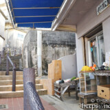 路地の中にある商店-佐良浜集落