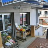 路地の中にある商店-佐良浜集落