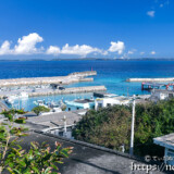 高台から見る海と漁港-佐良浜漁港