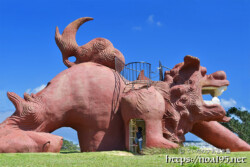 宮古島「カママ嶺公園」の巨大シーサー