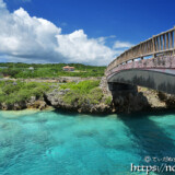 インギャー橋と青い海-インギャーマリンガーデン