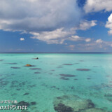 透き通った青い海に浮かぶ雲-下地島17END
