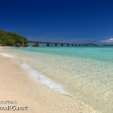 ビーチに打ち寄せる波-トゥイヤーヌヒダ