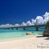 ビーチから見る池間大橋-オハマ