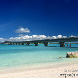 池間ブルーの海に架かる池間大橋-オハマ