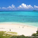 半円形のきれいなビーチ-オハマ