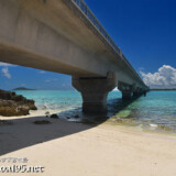 増田のビーチから見る池間大橋-マサカダツ