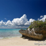 奇岩が点在するビーチ-マサカダツ