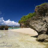 奇岩が点在するビーチ-マサカダツ