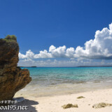 ビーチと入道雲-マサカダツ-