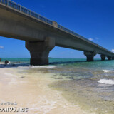 マサカダツの浜から見る池間大橋