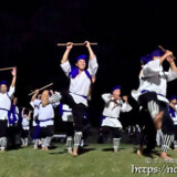 裸足で跳ね回る演者たち-野原マストリャー