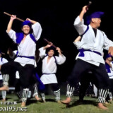 裸足で跳ね回る演者たち-野原マストリャー