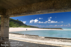東家から見るパチャビーチ-来間漁港