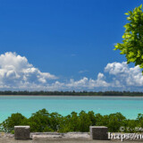 真夏の入道雲と青い海-川満漁港